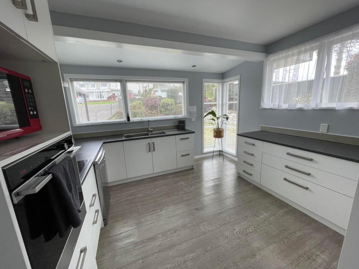 Home With A View Otorohanga Bagian luar foto